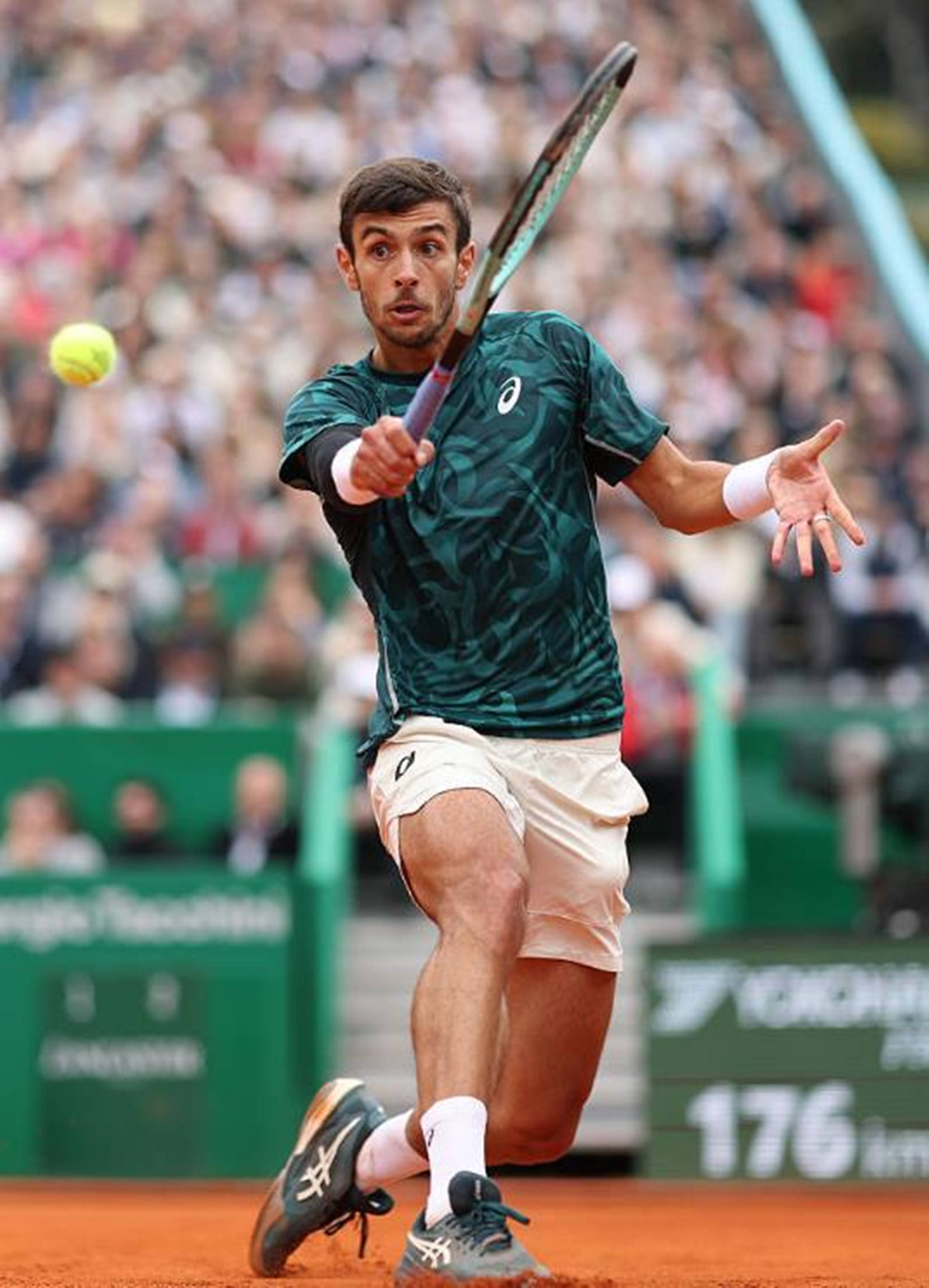 越了一个简 越了一个简