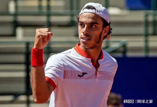 压力较低的 压力较低的