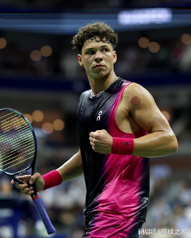 郑钦文在迈 郑钦文在迈