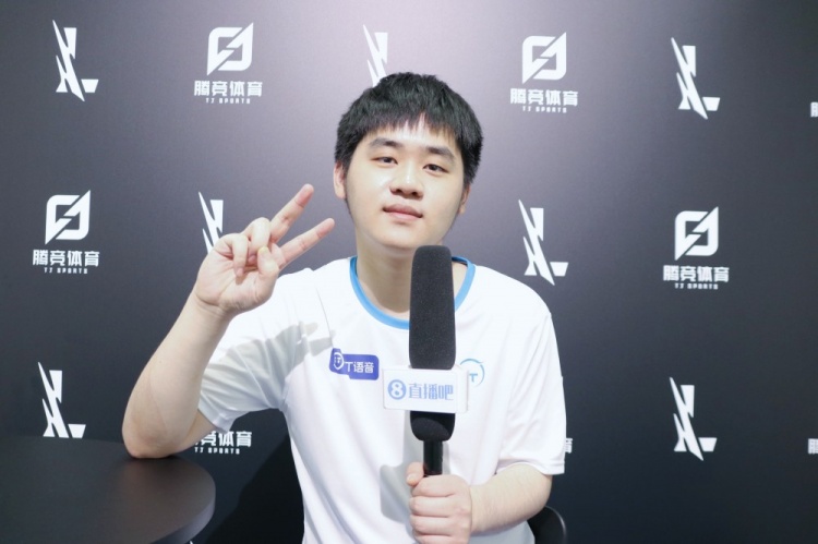 在这个错综 在这个错综