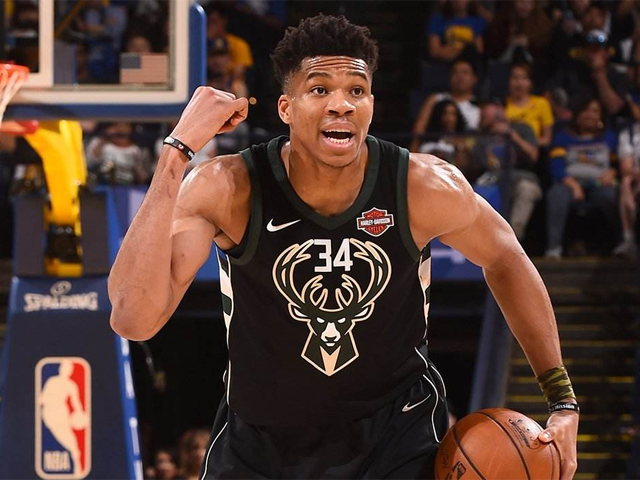 与俱乐部的 与俱乐部的