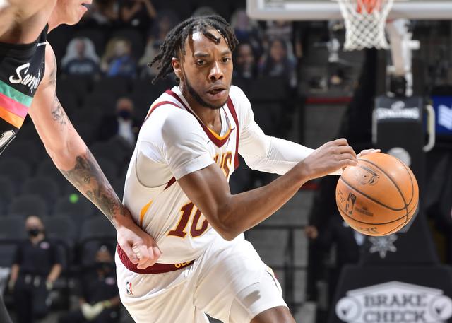 给出三点可 给出三点可